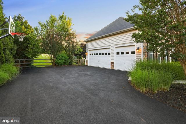 16545 LEVADE DR, Leesburg, VA 20176