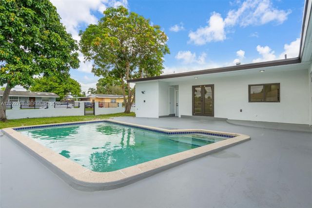 20154 NW 12th Place, Miami Gardens, FL 33169