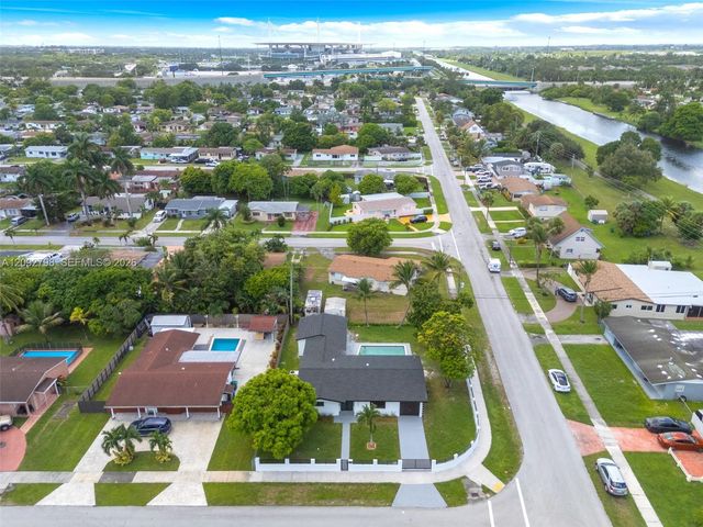 20154 NW 12th Place, Miami Gardens, FL 33169