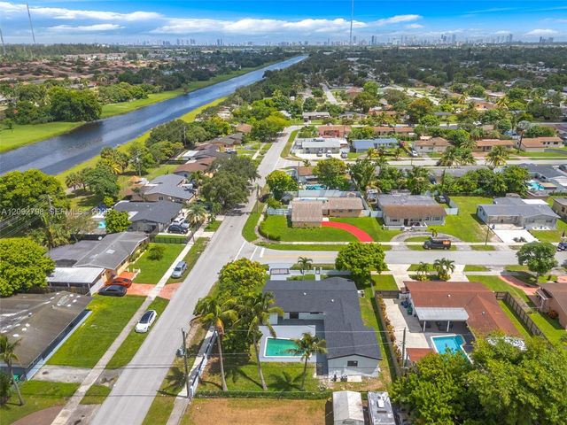 20154 NW 12th Place, Miami Gardens, FL 33169