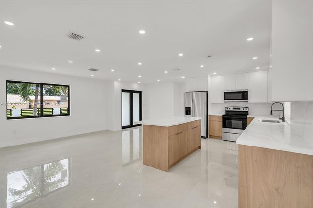 20154 NW 12th Place, Miami Gardens, FL 33169