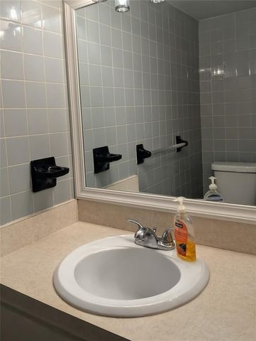 9209 SEMINOLE BOULEVARD 67, Seminole, FL 33772