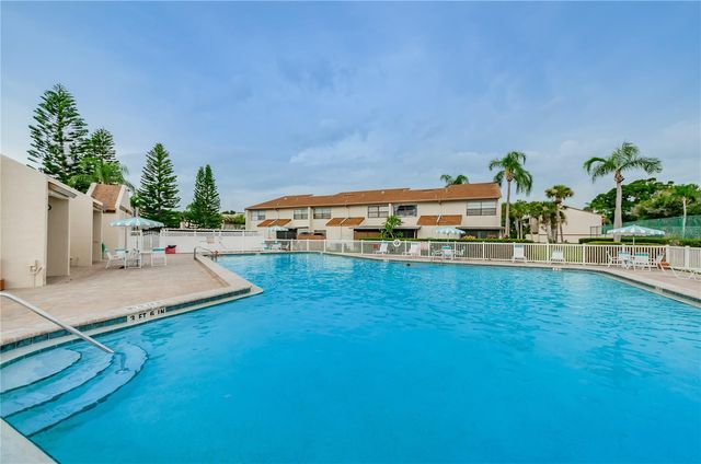 9209 SEMINOLE BOULEVARD 67, Seminole, FL 33772