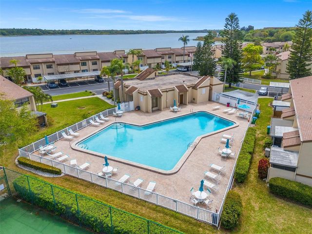 9209 SEMINOLE BOULEVARD 67, Seminole, FL 33772