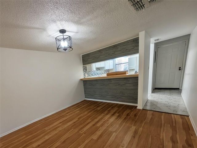 9209 SEMINOLE BOULEVARD 67, Seminole, FL 33772
