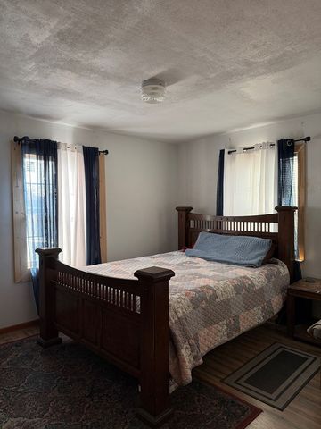 904 NE 1st Pl, Andrews, TX 79714