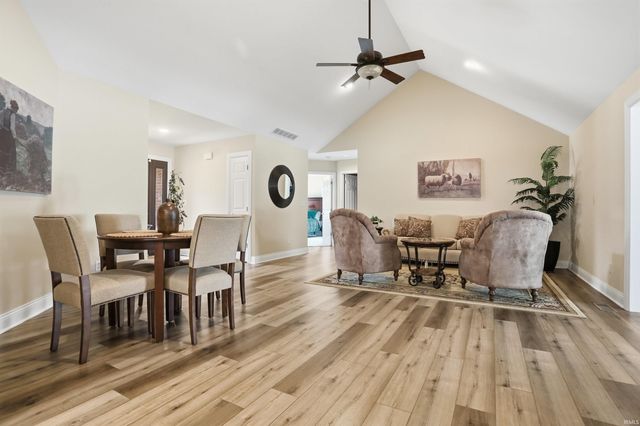 6888 Cottage Lane, Newburgh, IN 47630
