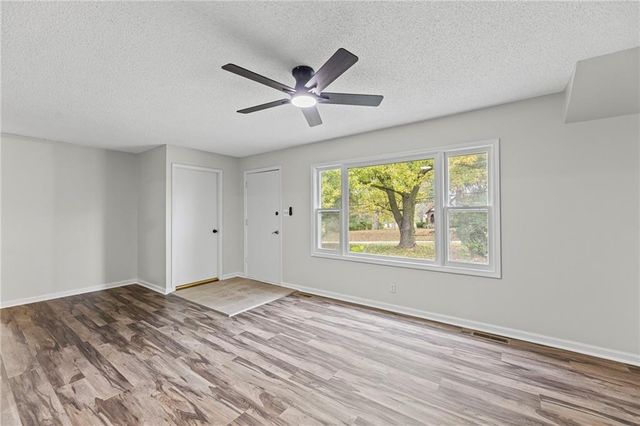 1825 N 86th Street, Kansas City, KS 66112