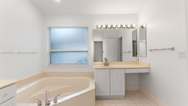 8688 Via Ancho Rd 0, Boca Raton, FL 33433