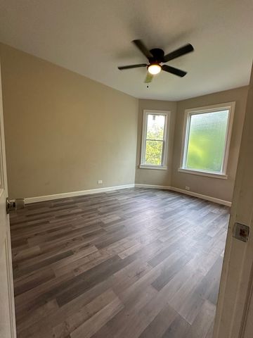 1522 E 71st Place 2, Chicago, IL 60619