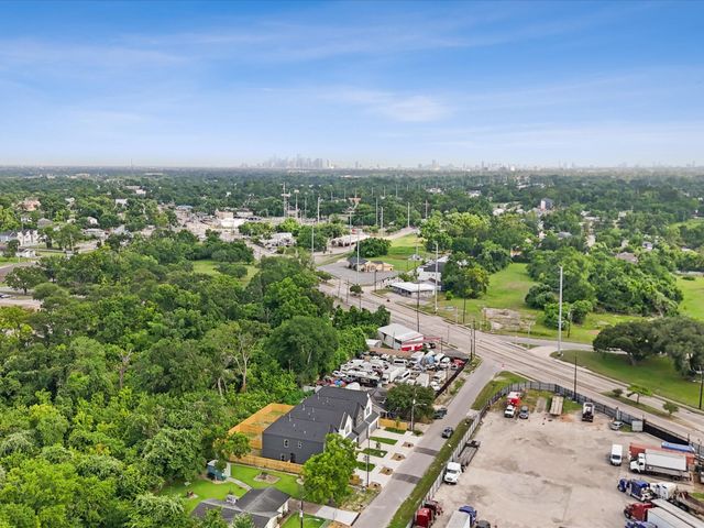 7420 Maxroy Street, Houston, TX 77088