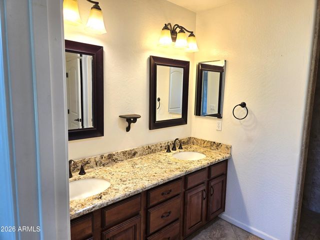 5637 E PLAYER Place, Mesa, AZ 85215