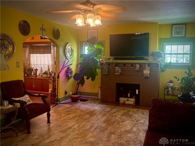 150 S Kensington Place, Springfield, OH 45504