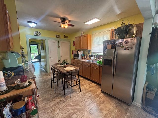 150 S Kensington Place, Springfield, OH 45504