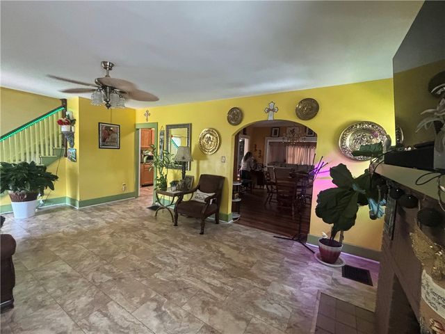 150 S Kensington Place, Springfield, OH 45504