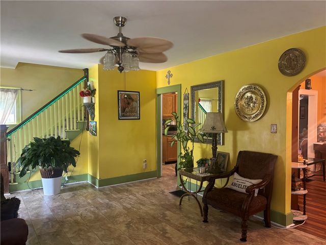 150 S Kensington Place, Springfield, OH 45504