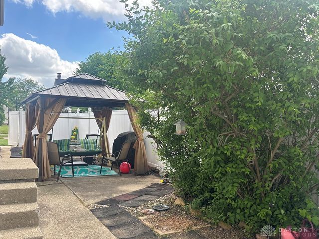 150 S Kensington Place, Springfield, OH 45504