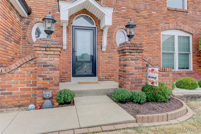 2136 Riding Spur Drive, Maryland Heights, MO 63146
