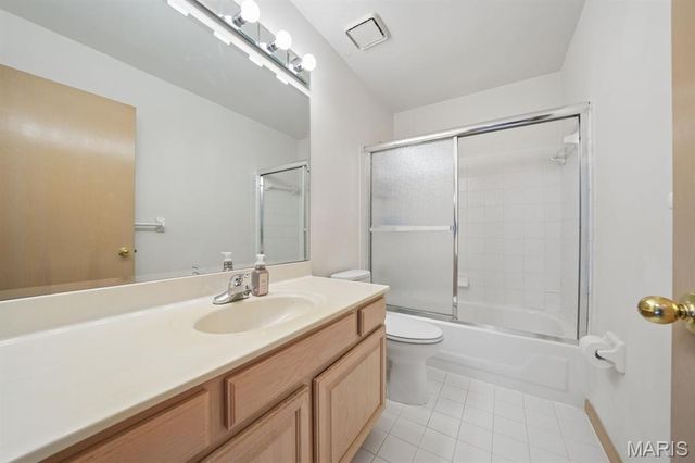 2136 Riding Spur Drive, Maryland Heights, MO 63146