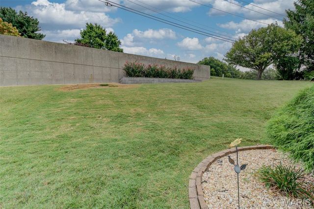 2136 Riding Spur Drive, Maryland Heights, MO 63146