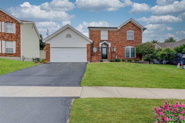2136 Riding Spur Drive, Maryland Heights, MO 63146