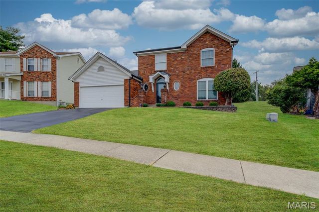 2136 Riding Spur Drive, Maryland Heights, MO 63146
