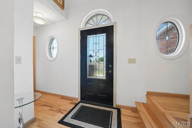 2136 Riding Spur Drive, Maryland Heights, MO 63146