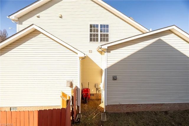 3809 Parkway Vista Road, Greensboro, NC 27409