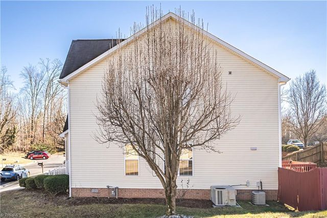 3809 Parkway Vista Road, Greensboro, NC 27409