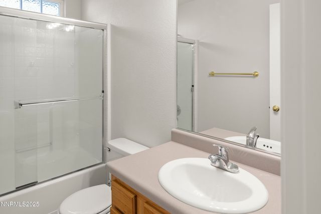 805 Divot Drive, Fernley, NV 89408