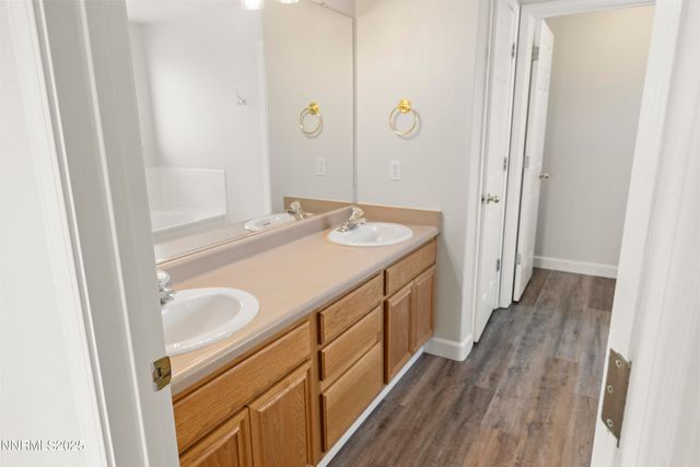 805 Divot Drive, Fernley, NV 89408