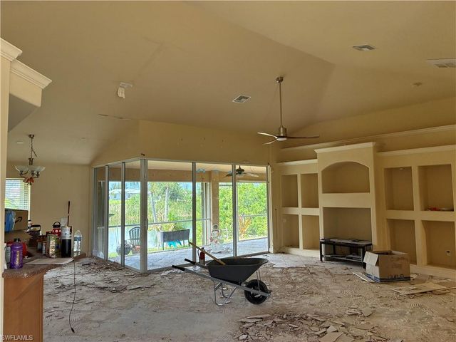 2810 NW 14th TER, Cape Coral, FL 33993