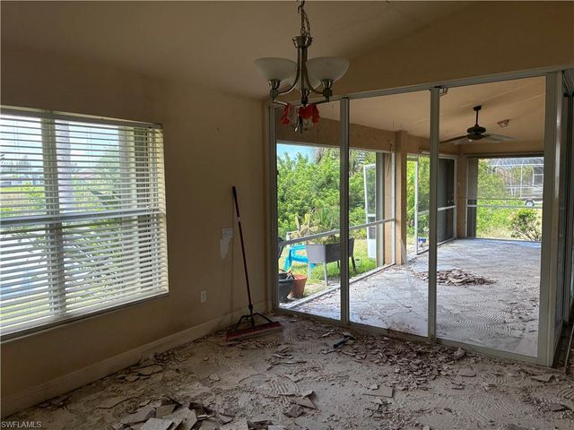 2810 NW 14th TER, Cape Coral, FL 33993