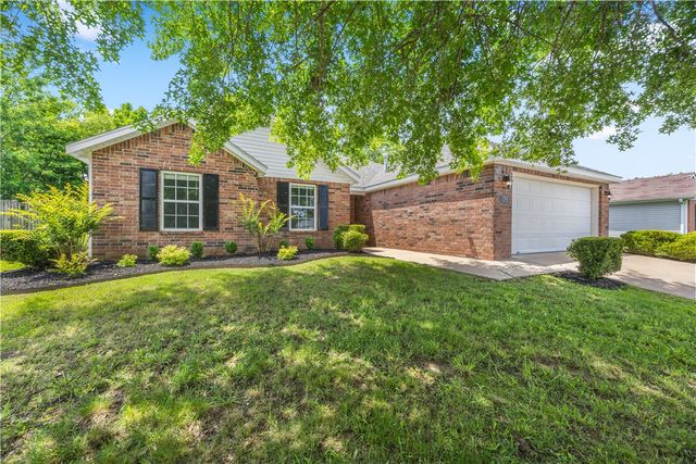599 Richland Creek Avenue, Elkins, AR 72727