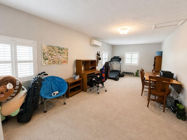 597 Meadowbrook Lane, Harrodsburg, KY 40330