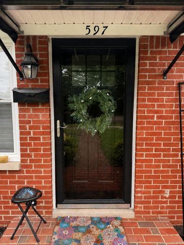 597 Meadowbrook Lane, Harrodsburg, KY 40330