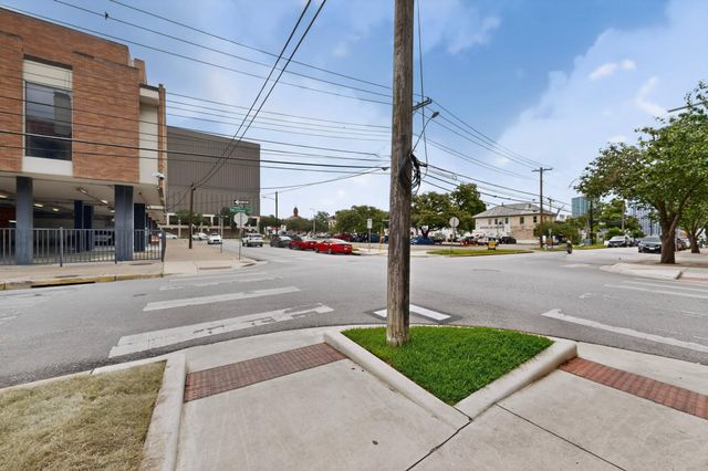 501 W 26th ST 224, Austin, TX 78705