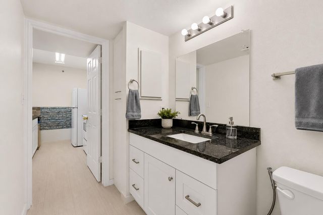 501 W 26th ST 224, Austin, TX 78705