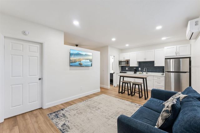 10016 BRIDLEWOOD AVENUE, Orlando, FL 32825