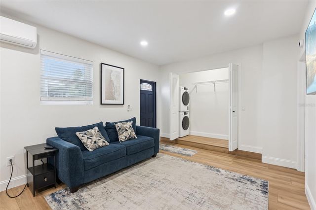 10016 BRIDLEWOOD AVENUE, Orlando, FL 32825