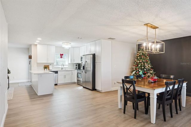 10016 BRIDLEWOOD AVENUE, Orlando, FL 32825