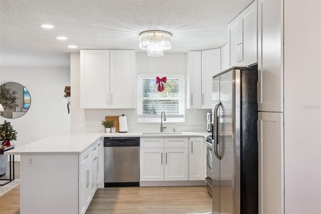 10016 BRIDLEWOOD AVENUE, Orlando, FL 32825