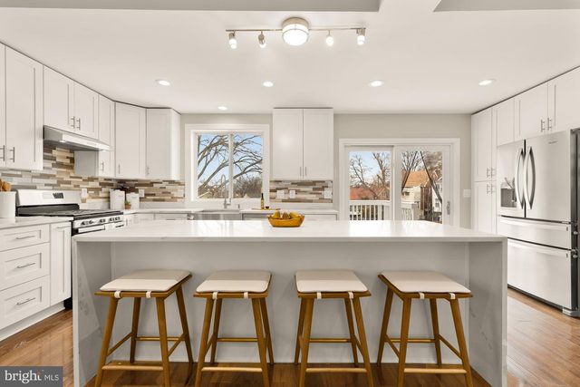 2228 KEARNY ST NE, Washington, DC 20018