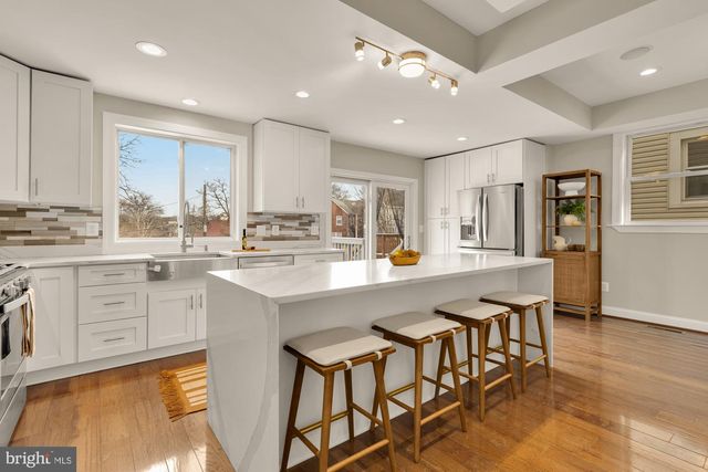 2228 KEARNY ST NE, Washington, DC 20018