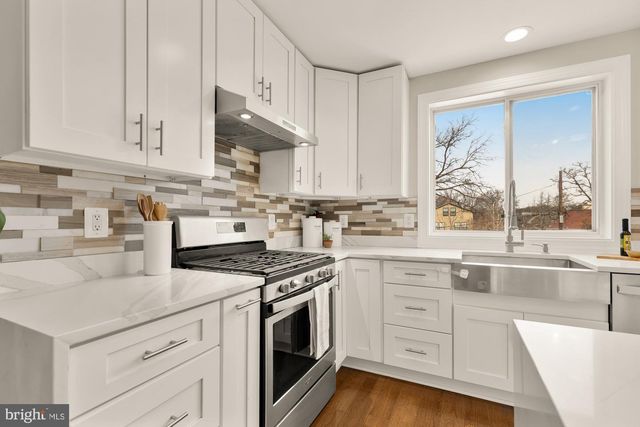 2228 KEARNY ST NE, Washington, DC 20018