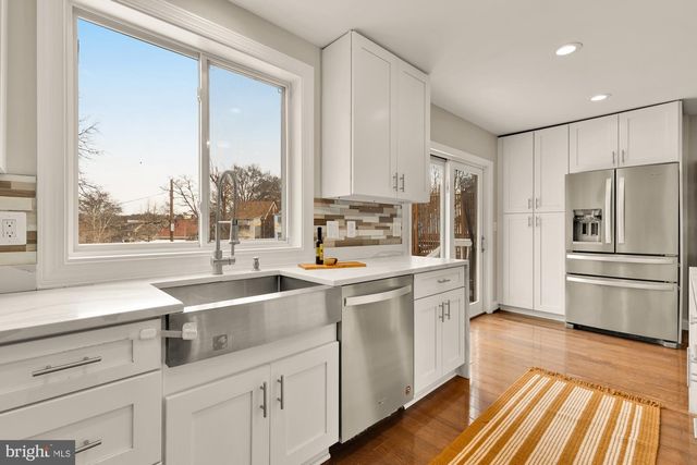 2228 KEARNY ST NE, Washington, DC 20018