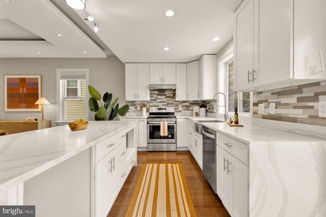 2228 KEARNY ST NE, Washington, DC 20018