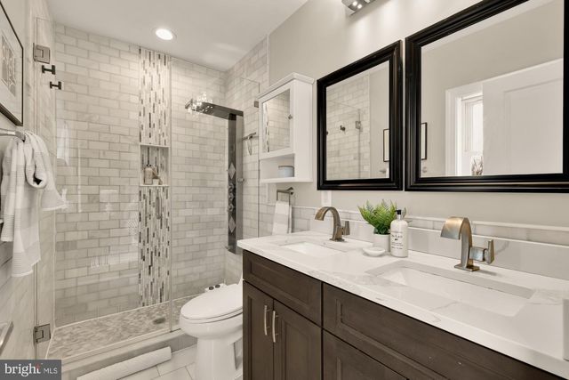 2228 KEARNY ST NE, Washington, DC 20018