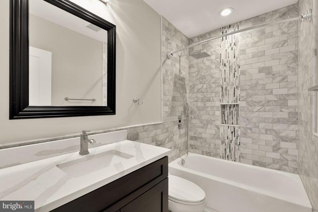 2228 KEARNY ST NE, Washington, DC 20018