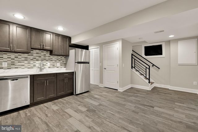 2228 KEARNY ST NE, Washington, DC 20018